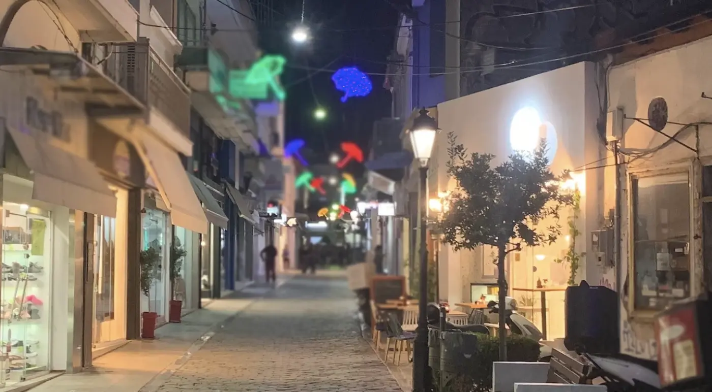 Εορταστικό ωράριο Χριστουγέννων: Για μαγαζιά και σούπερ μάρκετ