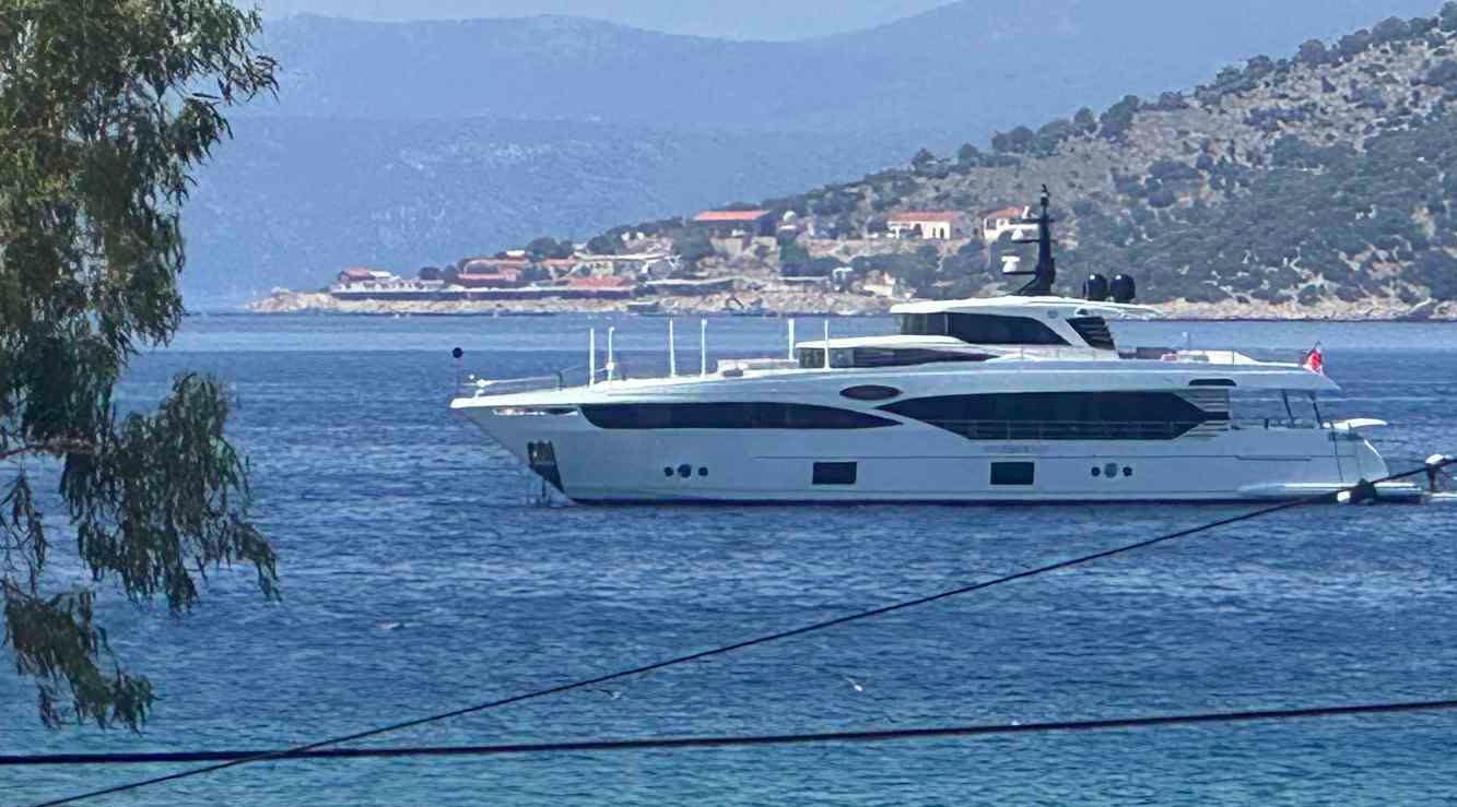 Ο σούπερ σταρ του παγκόσμιου ποδοσφαίρου, Κριστιάνο Ρονάλντο, πραγματοποίησε πολυήμερες διακοπές στο νησί της Εύβοιας τον Ιούλιο του 2025